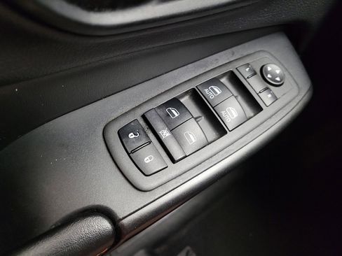 Used 2022 Jeep Cherokee Trailhawk w/ Trailer Tow Group AWD/4WD image 27
