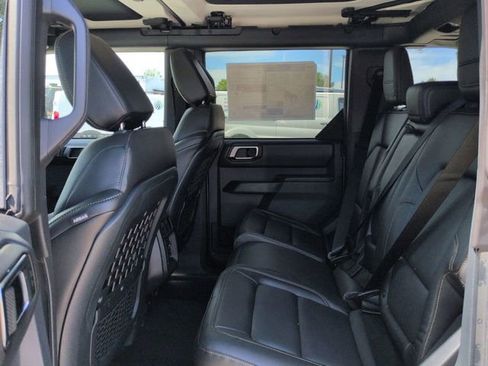 New 2025 Ford Bronco Badlands image 17
