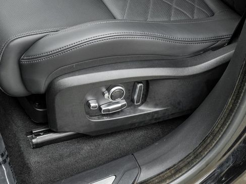 Used 2022 Jaguar F-PACE S image 36