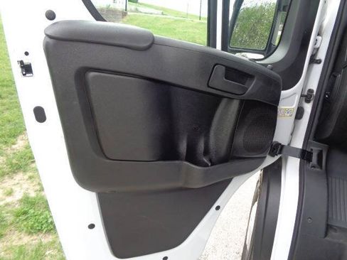 Used 2023 RAM ProMaster 2500 FWD image 12