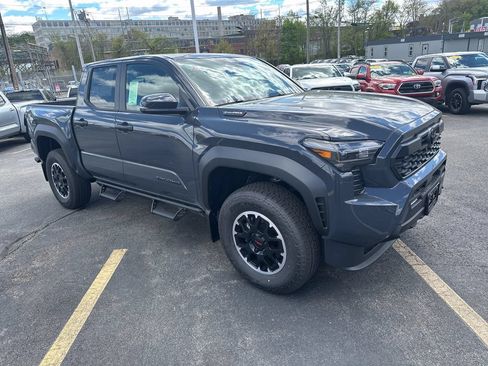 Used 2026 Toyota Tacoma TRD Off-Road w/ TRD Off Road Upgrade Package AWD/4WD image 6