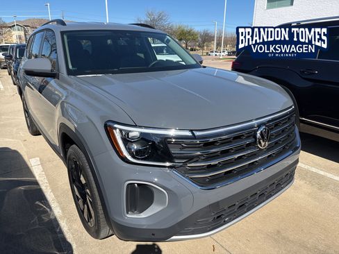 New 2026 Volkswagen Atlas SE image 1