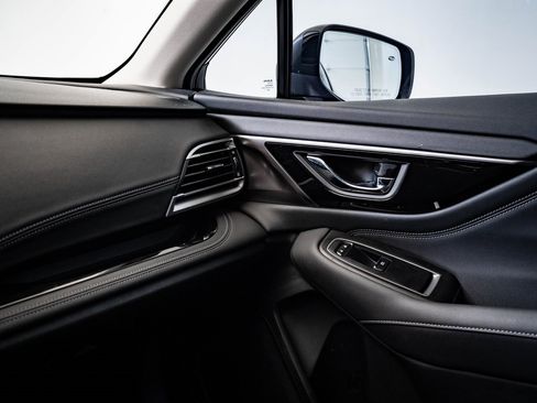 Used 2025 Subaru Outback Touring w/ Popular Package #2 image 40