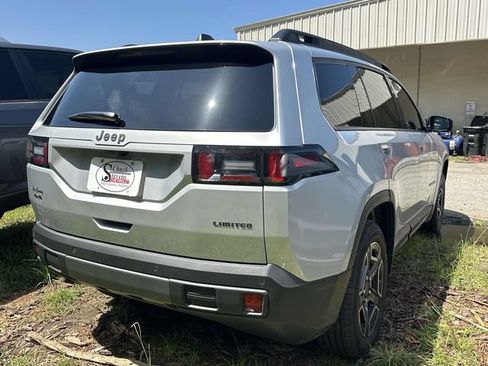 Used 2026 Jeep Cherokee Limited AWD/4WD image 17