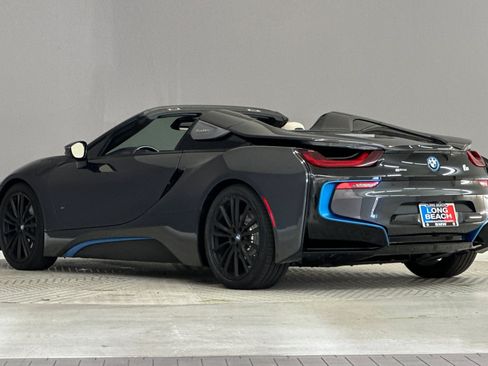 Used 2019 BMW i8 Roadster AWD/4WD image 3