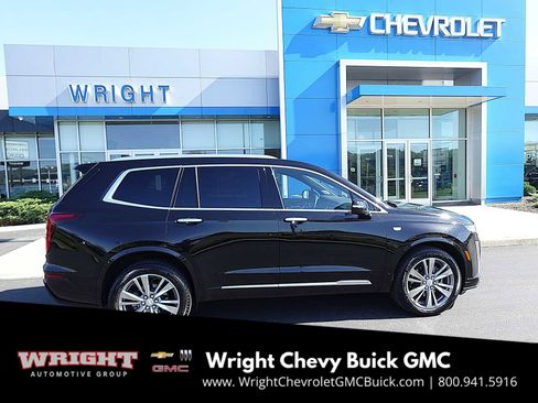 Used 2025 Cadillac XT6 Premium Luxury image 2