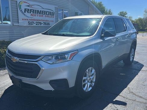Used 2021 Chevrolet Traverse LS AWD/4WD image 1
