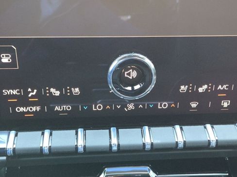 New 2026 GMC Yukon XL AT4 Ultimate w/ LPO, Illumination Package image 38