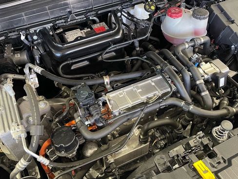 Used 2023 Mercedes-Benz EQB 300 4MATIC w/ Driver Assistance Package image 22