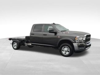 New 2024 RAM 3500 Tradesman w/ Chrome Appearance Group AWD/4WD video 3
