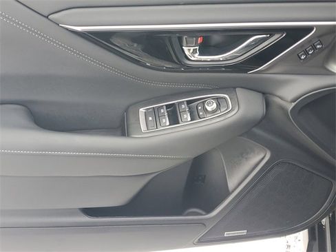 Certified 2025 Subaru Outback Limited image 17