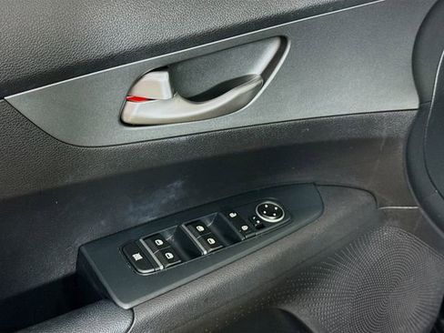 Used 2021 Kia Forte LXS image 18