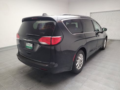 Used 2021 Chrysler Voyager Lxi FWD image 9