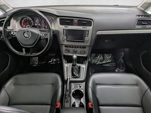 Used 2016 Volkswagen Golf SE w/ Lighting Package FWD image 16