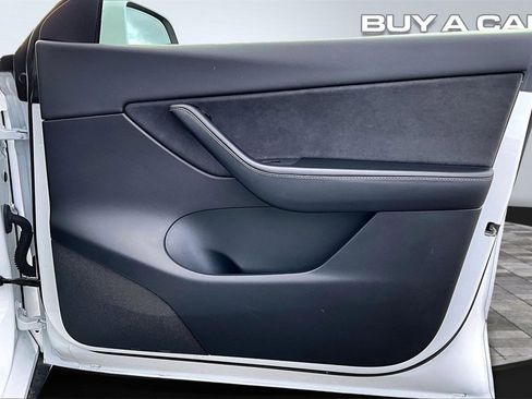 Used 2021 Tesla Model Y Long Range image 23