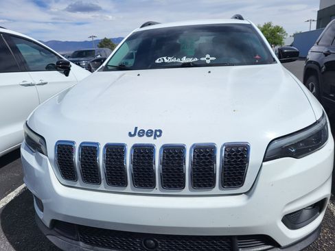 Used 2022 Jeep Cherokee Latitude Lux w/ Mopar Interior Package AWD/4WD image 12