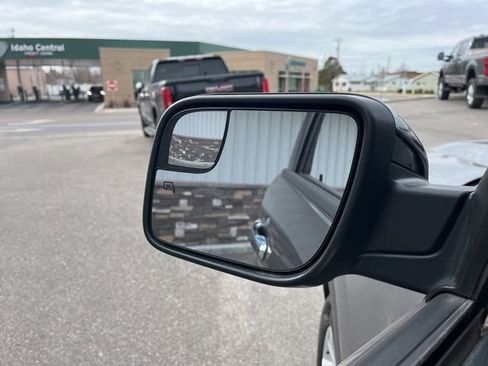 Used 2014 Ford Explorer XLT image 22