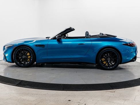 Used 2024 Mercedes-Benz SL 55 AMG 4MATIC image 40