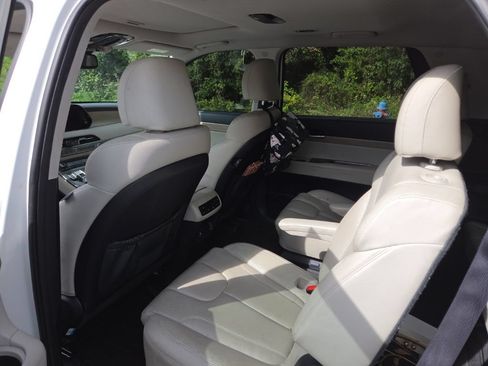 Used 2022 Hyundai Palisade SEL w/ Premium Package AWD/4WD image 5