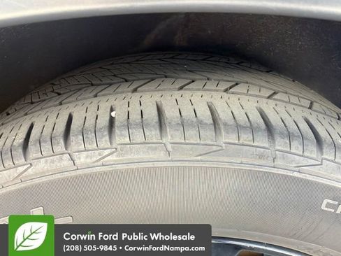 Used 2017 Land Rover Discovery HSE Luxury AWD/4WD image 11