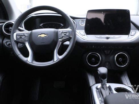 New 2025 Chevrolet Blazer LT image 22