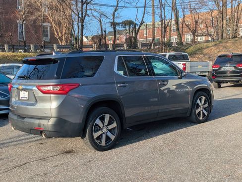 Used 2020 Chevrolet Traverse LT w/ LT Premium Package AWD/4WD image 6