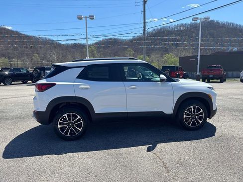 New 2026 Chevrolet TrailBlazer LT w/ Convenience Package AWD/4WD image 6