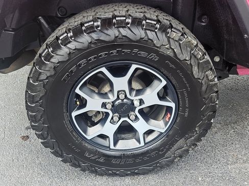 Used 2021 Jeep Wrangler Unlimited Rubicon image 9