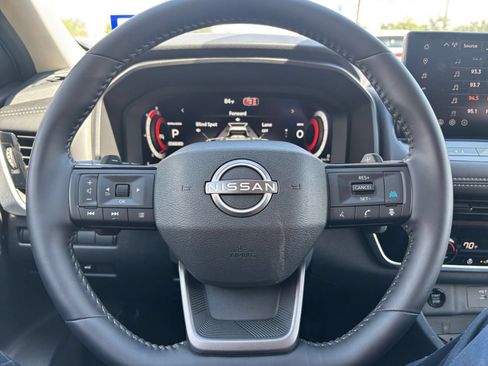 Used 2026 Nissan Rogue SL FWD image 30