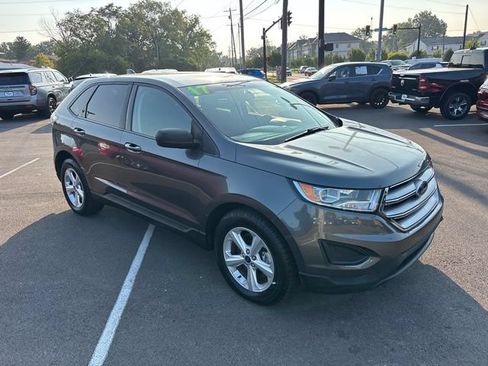 Used 2017 Ford Edge SE AWD/4WD image 2