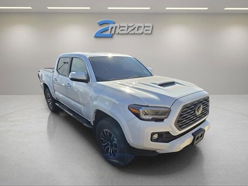 Used 2021 Toyota Tacoma TRD Sport w/ TRD Premium Sport Package image 6