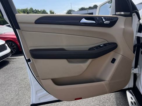 Used 2018 Mercedes-Benz GLE 350 w/ Premium 1 Package image 10