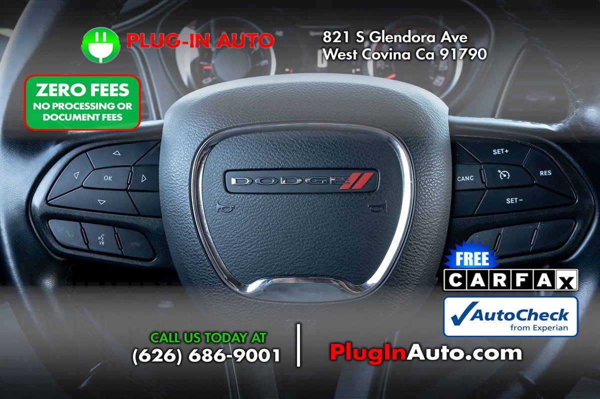 Used 2023 Dodge Challenger SXT RWD image 17