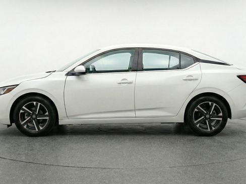Used 2025 Nissan Sentra SV FWD image 3