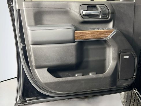 Certified 2022 Chevrolet Silverado 2500 High Country w/ LPO, Dark Essentials Package image 18