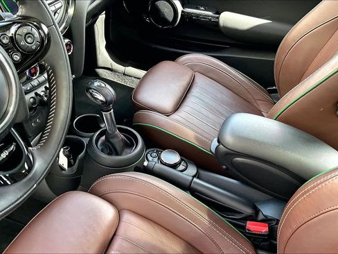 Used 2019 MINI Cooper S image 17