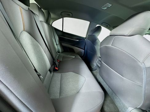 Used 2019 Toyota Camry LE image 29