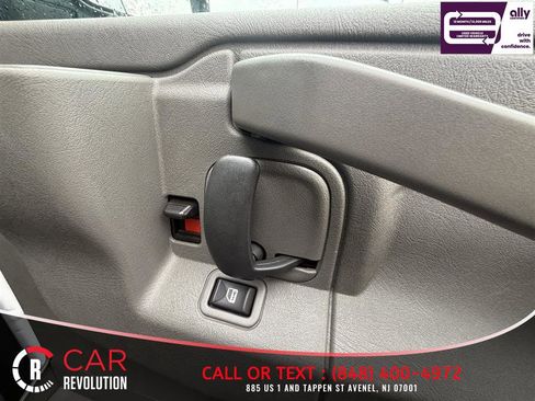 Used 2023 Chevrolet Express 3500 LS image 28