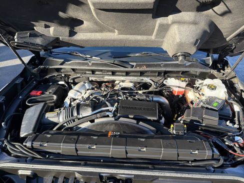 Used 2024 GMC Sierra 2500 AT4 w/ AT4 Premium Plus Package image 9