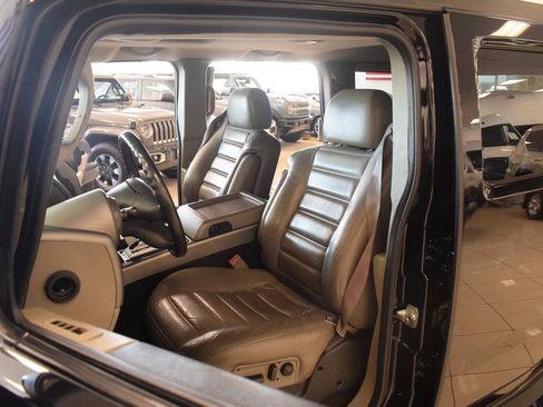 Used 2003 HUMMER H2 w/ Preferred Equipment Group AWD/4WD image 40