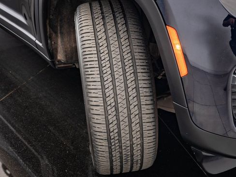 Used 2022 Jeep Grand Cherokee Limited 4xe image 39