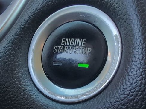 Certified 2021 Chevrolet Traverse LS image 16