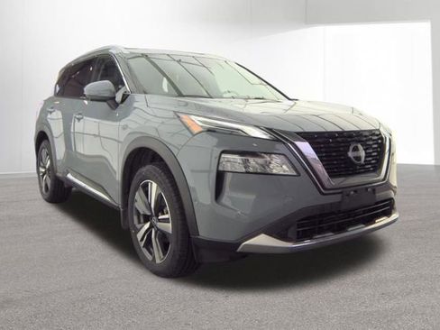 Used 2023 Nissan Rogue Platinum image 5