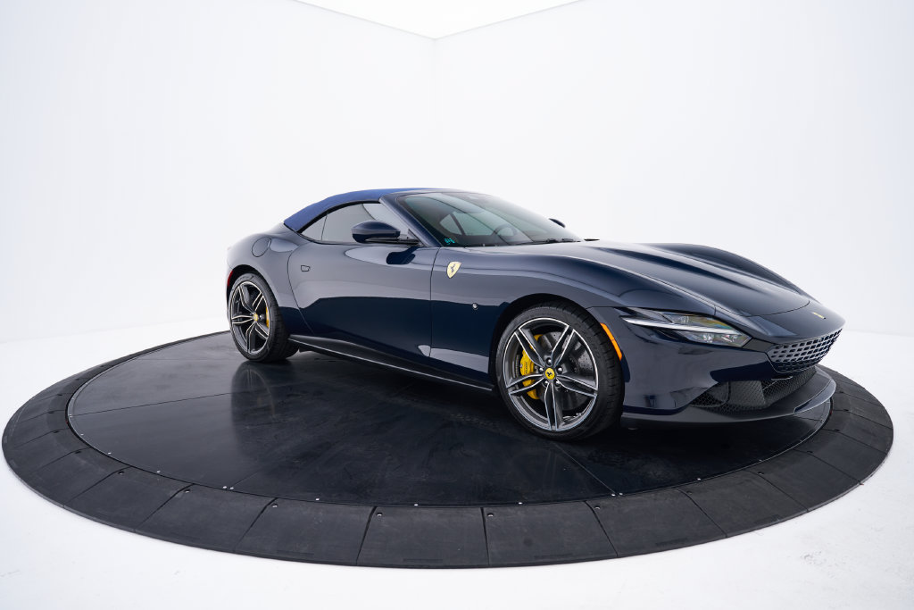 Used 2025 Ferrari Roma Spider RWD image 20
