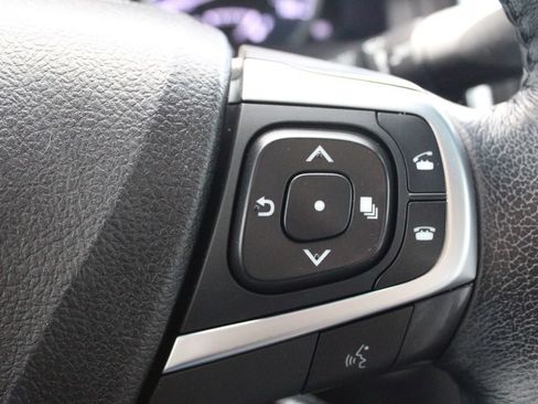 Used 2015 Toyota Camry XLE w/ Moonroof Package FWD image 29