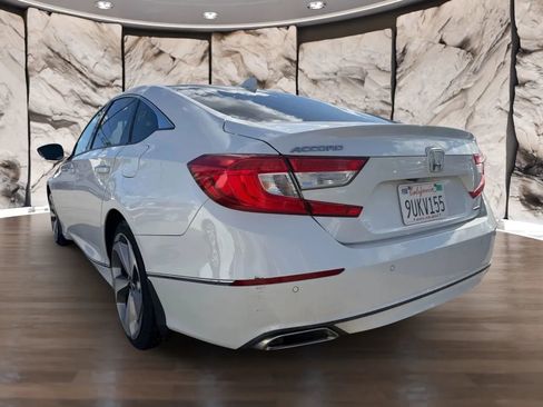 Used 2018 Honda Accord Touring image 8