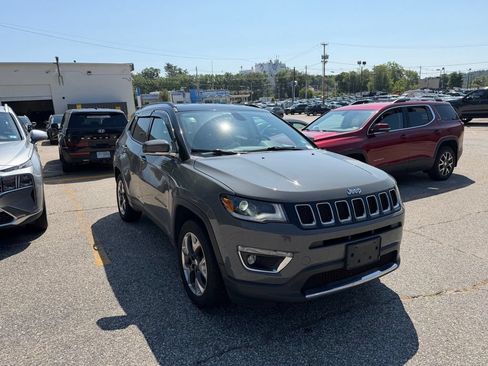 Used 2020 Jeep Compass Limited AWD/4WD image 8