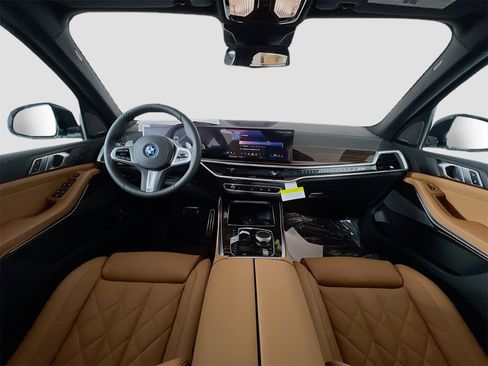 New 2026 BMW X5 xDrive50e w/ M Sport Package image 9
