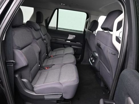 Used 2025 Ford Expedition Max Active AWD/4WD image 10