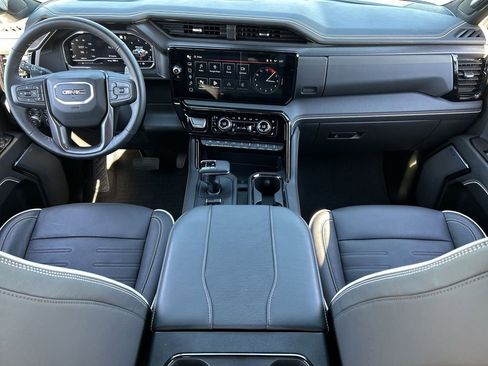 Used 2025 GMC Sierra 1500 AT4X image 21